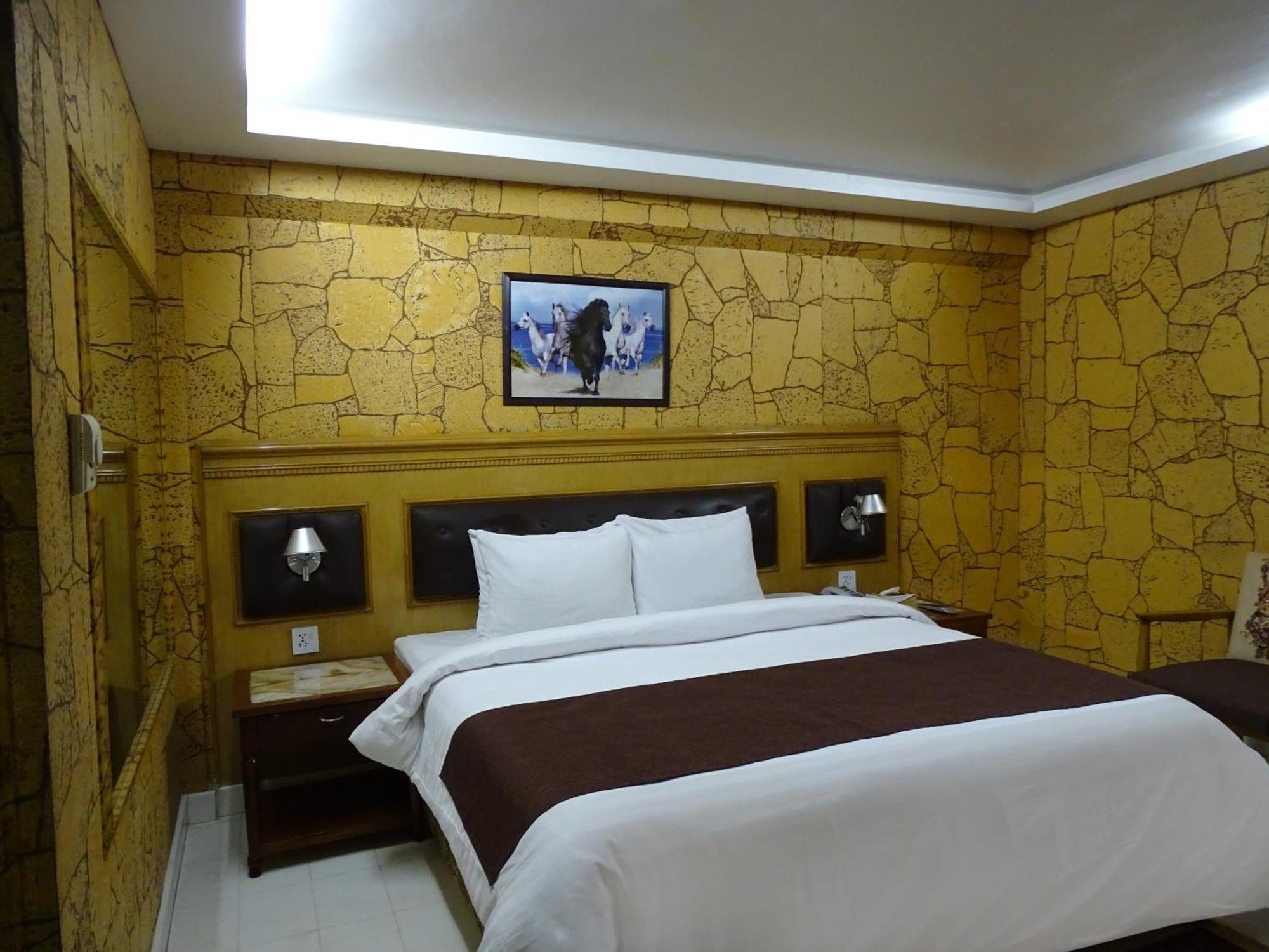 Hotel One Karachi Esterno foto